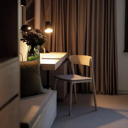 Victoria & Hotel 4*